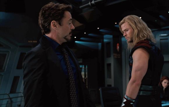 Robert Downey Jr., Chris Hemsworth în The Avengers