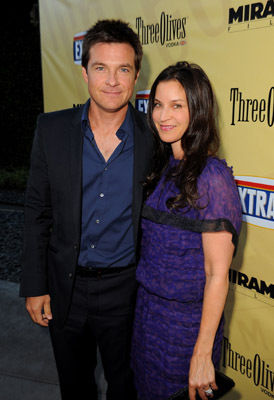 Jason Bateman în Extract