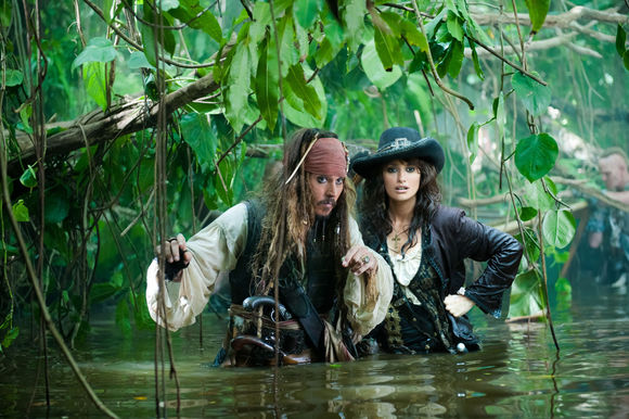 Johnny Depp, Penélope Cruz în Pirates of the Caribbean: On Stranger Tides