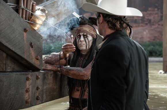 Johnny Depp, Armie Hammer în The Lone Ranger