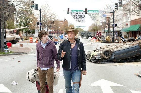 Woody Harrelson, Jesse Eisenberg în Zombieland