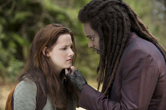 Edi Gathegi, Kristen Stewart în The Twilight Saga: New Moon