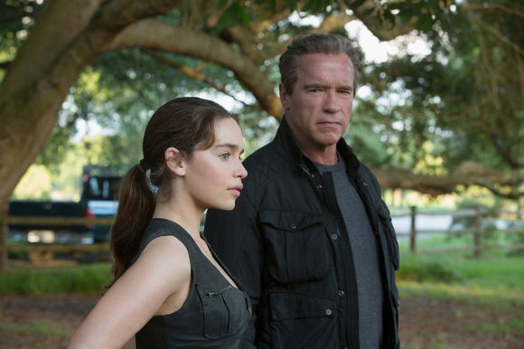 Arnold Schwarzenegger, Emilia Clarke în Terminator: Genisys