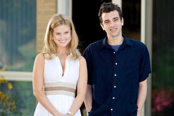 Alice Eve, Jay Baruchel în She's Out of My League