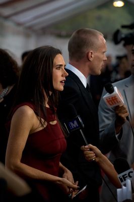 Paul Bettany, Jennifer Connelly în Creation