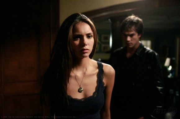 Nina Dobrev, Ian Somerhalder în The Vampire Diaries