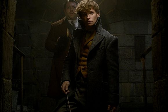 Eddie Redmayne, Dan Fogler în Fantastic Beasts: The Crimes of Grindelwald