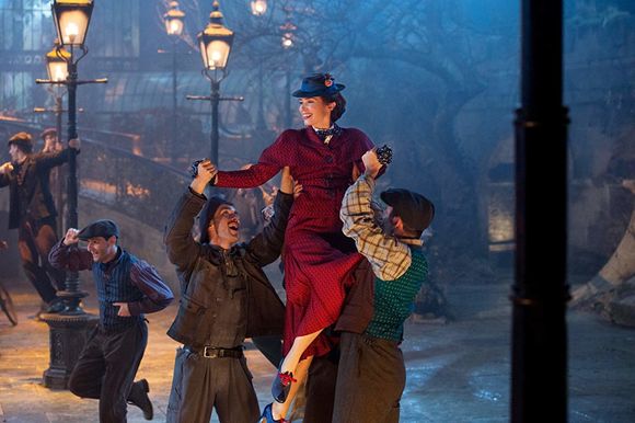 Emily Blunt în Mary Poppins Returns