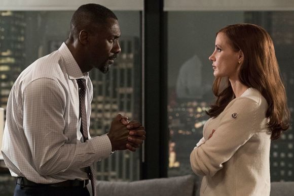 Idris Elba, Jessica Chastain în Molly's Game