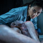 Foto 2 Shay Mitchell în The Possession of Hannah Grace