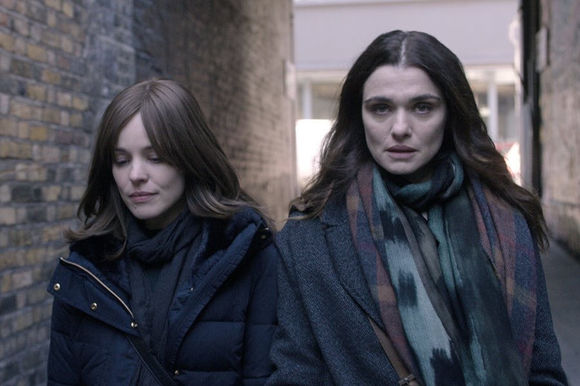 Rachel McAdams, Rachel Weisz în Disobedience