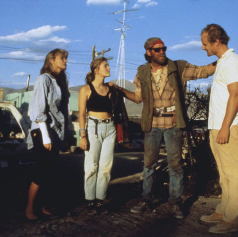 Drew Barrymore,Teri Weigel,Susan Tyrrell in Far From Home (1989)