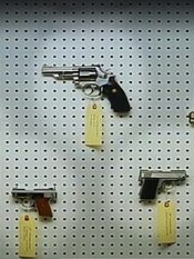 Poster 5 American Kids - 5 American Handguns