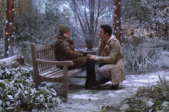 Emilia Clarke, Henry Golding în Last Christmas