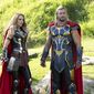 Foto 8 Natalie Portman, Chris Hemsworth în Thor: Love and Thunder