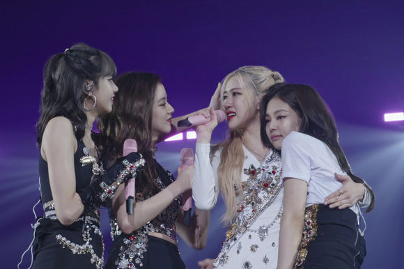 Blackpink: Light Up the Sky