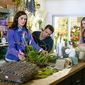 Foto 4 Brooke Shields, Brennan Elliott, Kate Drummond în Flower Shop Mysteries