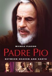 Poster Padre Pio: Tra cielo e terra
