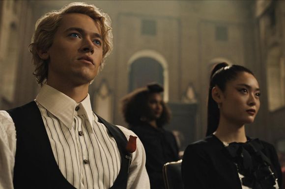 Tom Blyth în The Hunger Games: The Ballad of Songbirds and Snakes