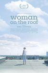 Femeia pe acoperiș