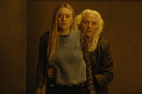 Dakota Fanning în The Watchers