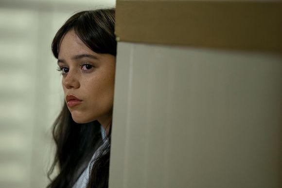 Jenna Ortega în Miller's Girl
