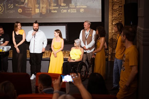 Alecs Năstoiu, Rina Gri în The Secret of Pin-Up Island