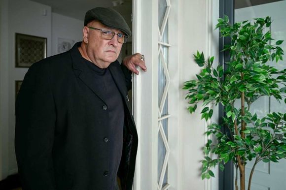 Ana, mi-ai fost scrisă în ADN
