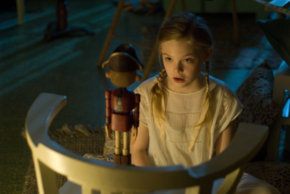 Elle Fanning în The Nutcracker in 3D