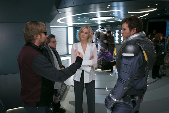 Morten Tyldum, Jennifer Lawrence, Chris Pratt în Passengers