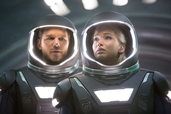 Chris Pratt, Jennifer Lawrence în Passengers