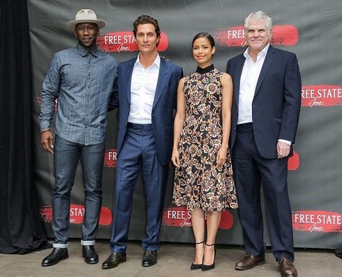 Mahershala Ali, Matthew McConaughey, Gugu Mbatha-Raw în Free State of Jones