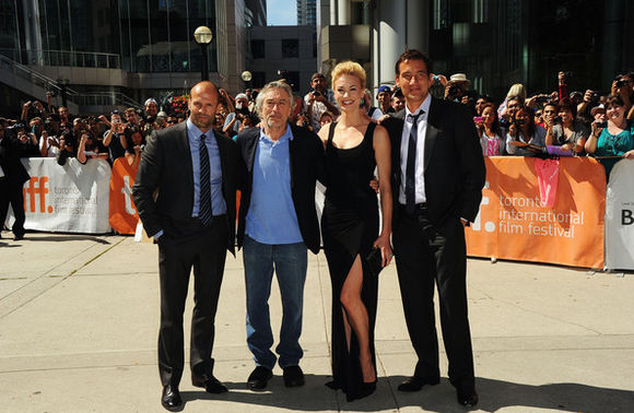 Robert De Niro, Jason Statham, Clive Owen, Yvonne Strahovski în The Killer Elite