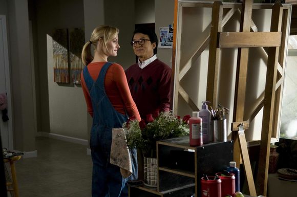 Jackie Chan, Amber Valletta în The Spy Next Door