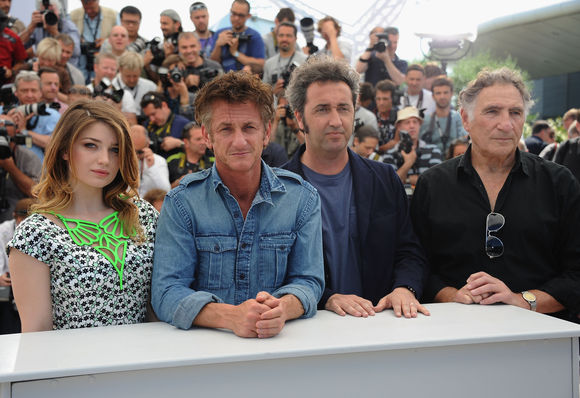 Eve Hewson, Sean Penn, Paolo Sorrentino, Judd Hirsch în This Must Be the Place
