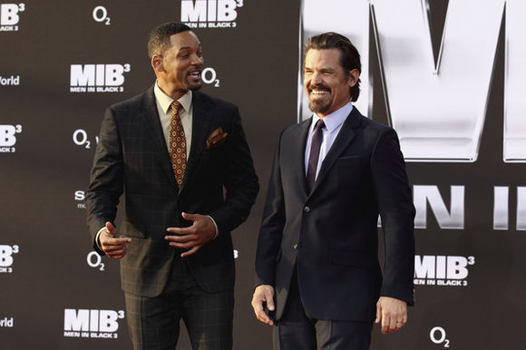 Will Smith, Josh Brolin în Men in Black 3