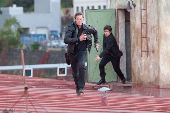 Josh Holloway în Mission: Impossible - Ghost Protocol