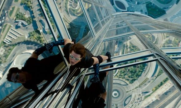 Tom Cruise în Mission: Impossible - Ghost Protocol
