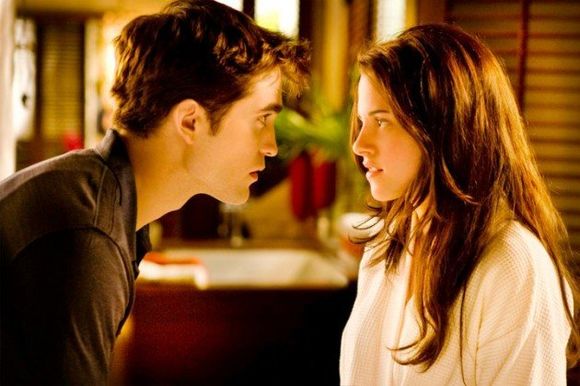 Kristen Stewart, Robert Pattinson în The Twilight Saga: Breaking Dawn - Part 1