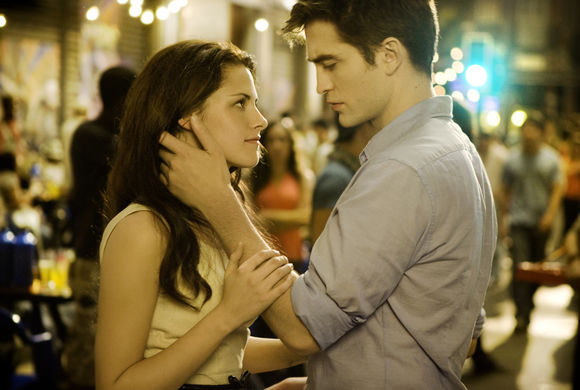 Kristen Stewart, Robert Pattinson în The Twilight Saga: Breaking Dawn - Part 1