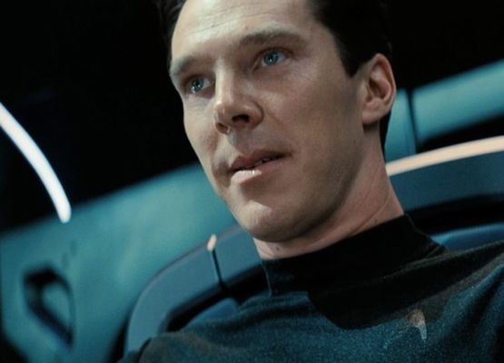 Benedict Cumberbatch în Star Trek Into Darkness