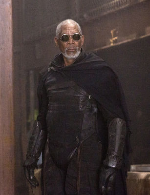 Morgan Freeman în Oblivion