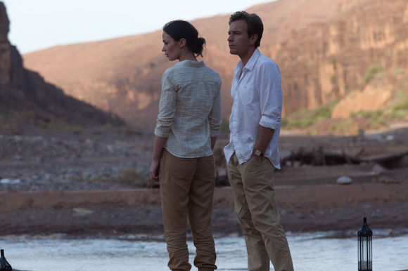 Emily Blunt, Ewan McGregor în Salmon Fishing in the Yemen