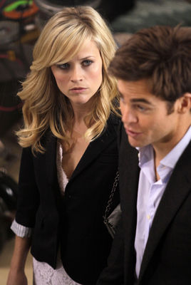 Reese Witherspoon, Chris Pine în This Means War