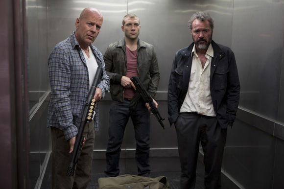 Bruce Willis, Sebastian Koch, Jai Courtney în A Good Day to Die Hard