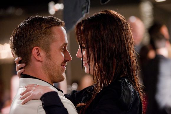 Ryan Gosling, Emma Stone în Crazy, Stupid, Love.