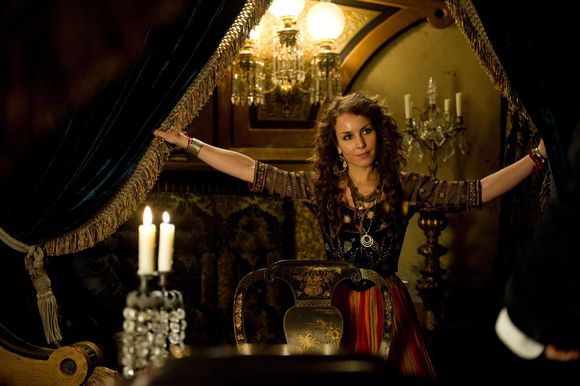 Noomi Rapace în Sherlock Holmes: A Game Of Shadows