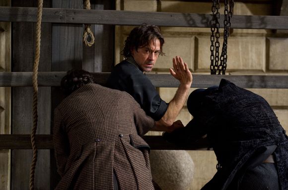 Robert Downey Jr. în Sherlock Holmes: A Game Of Shadows