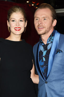 Rosamund Pike, Simon Pegg în Hector and the Search for Happiness