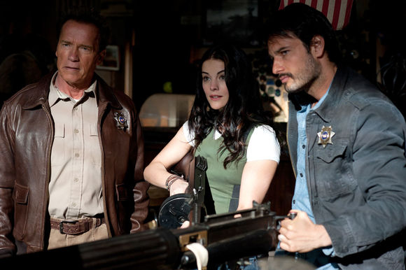 Arnold Schwarzenegger, Jaimie Alexander, Rodrigo Santoro în The Last Stand